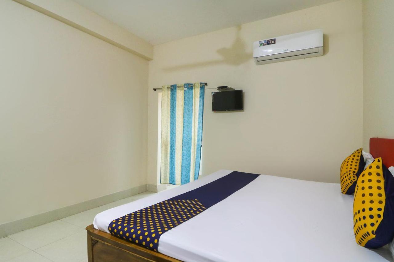 SPOT ON 68151 Prafulla Palace Hotel Jatani Esterno foto