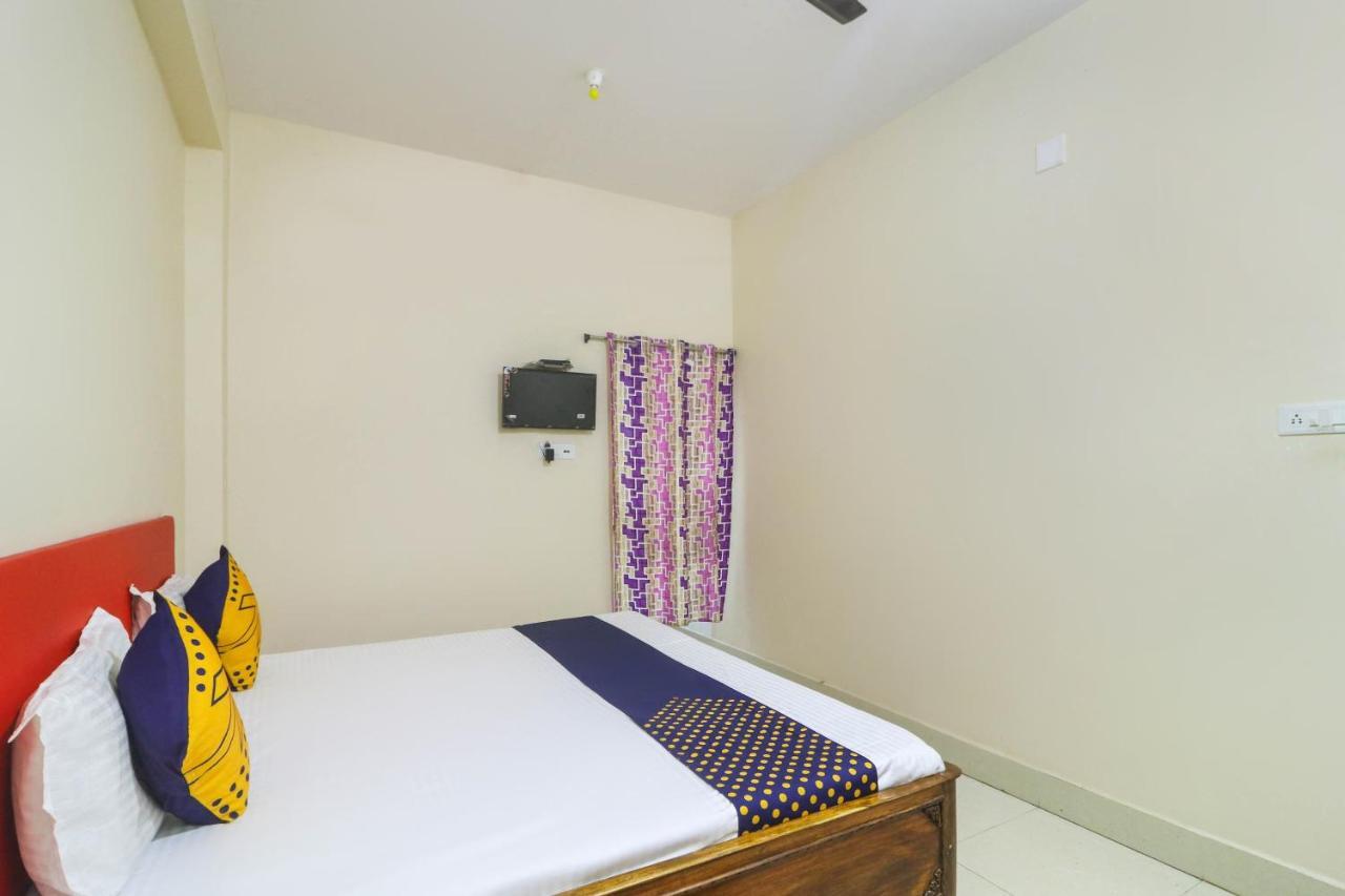 SPOT ON 68151 Prafulla Palace Hotel Jatani Esterno foto