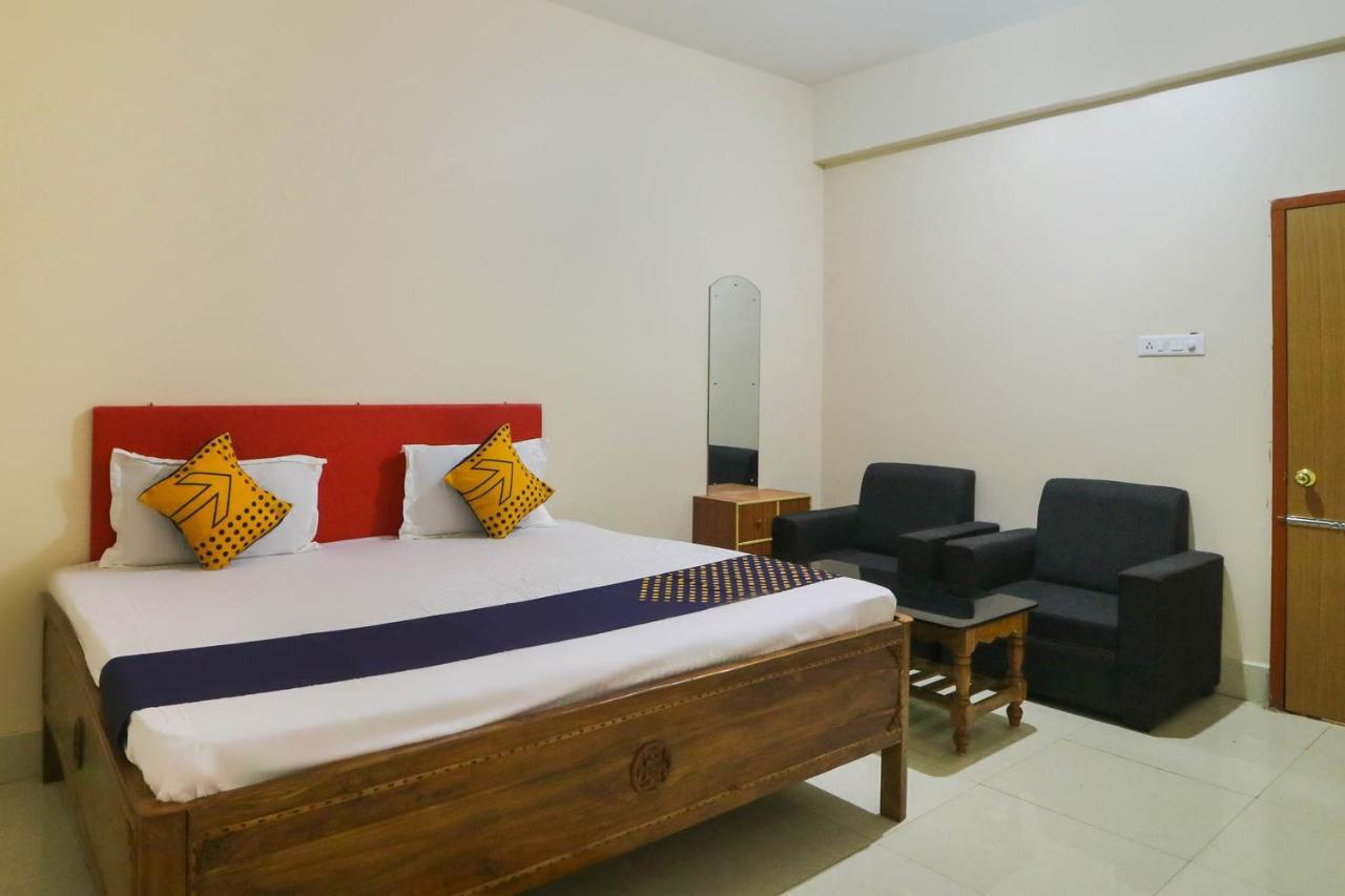 SPOT ON 68151 Prafulla Palace Hotel Jatani Esterno foto