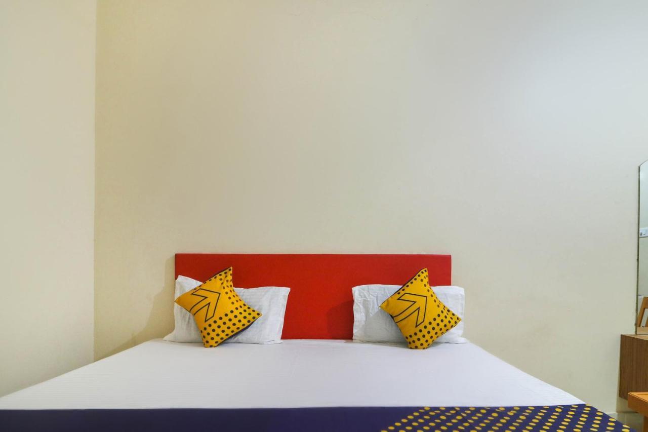 SPOT ON 68151 Prafulla Palace Hotel Jatani Esterno foto