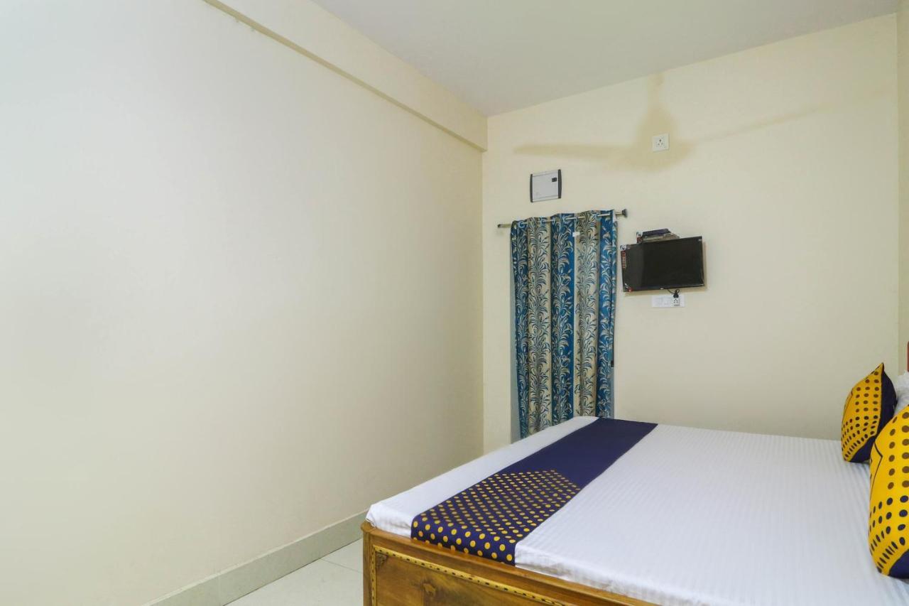 SPOT ON 68151 Prafulla Palace Hotel Jatani Esterno foto